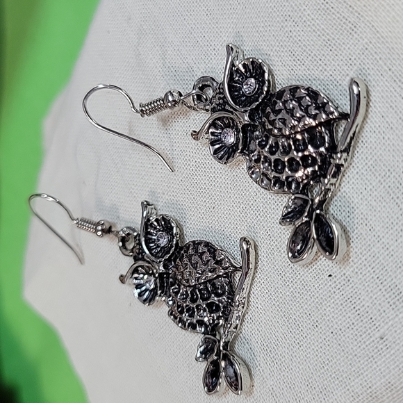 Owl Drop Earrings, oxidized, crystals - Picture 6 of 6
